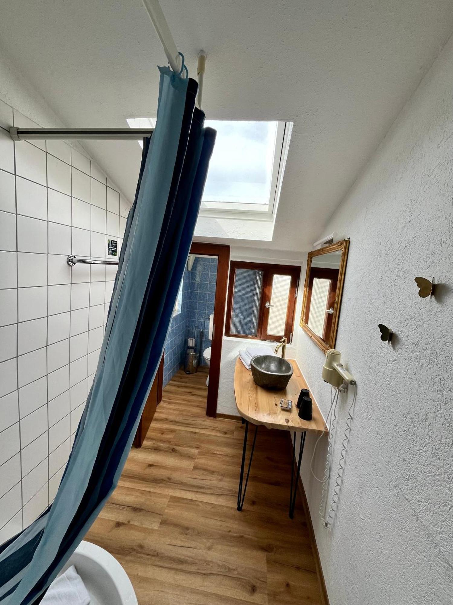 Gaestehaus Am Hafen Meersburg Exterior photo